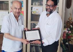 ASI Govind Swarup Lifetime Achievement award for the year 2022 presented to Prof. Jayant V. Narlikar by Prof. Dipankar Banerjee at Pune